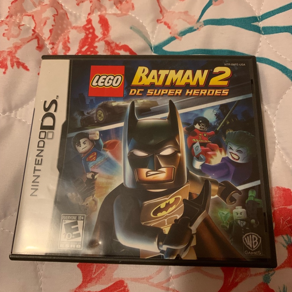 Lego Batman 2 DC Super Heroes Nintendo DS Game